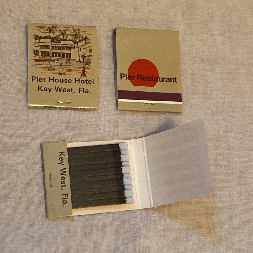 Collection of vintage Key West matchbooks.
Circa 1980s 
All unused and unstruck. - Picture 2 of 8